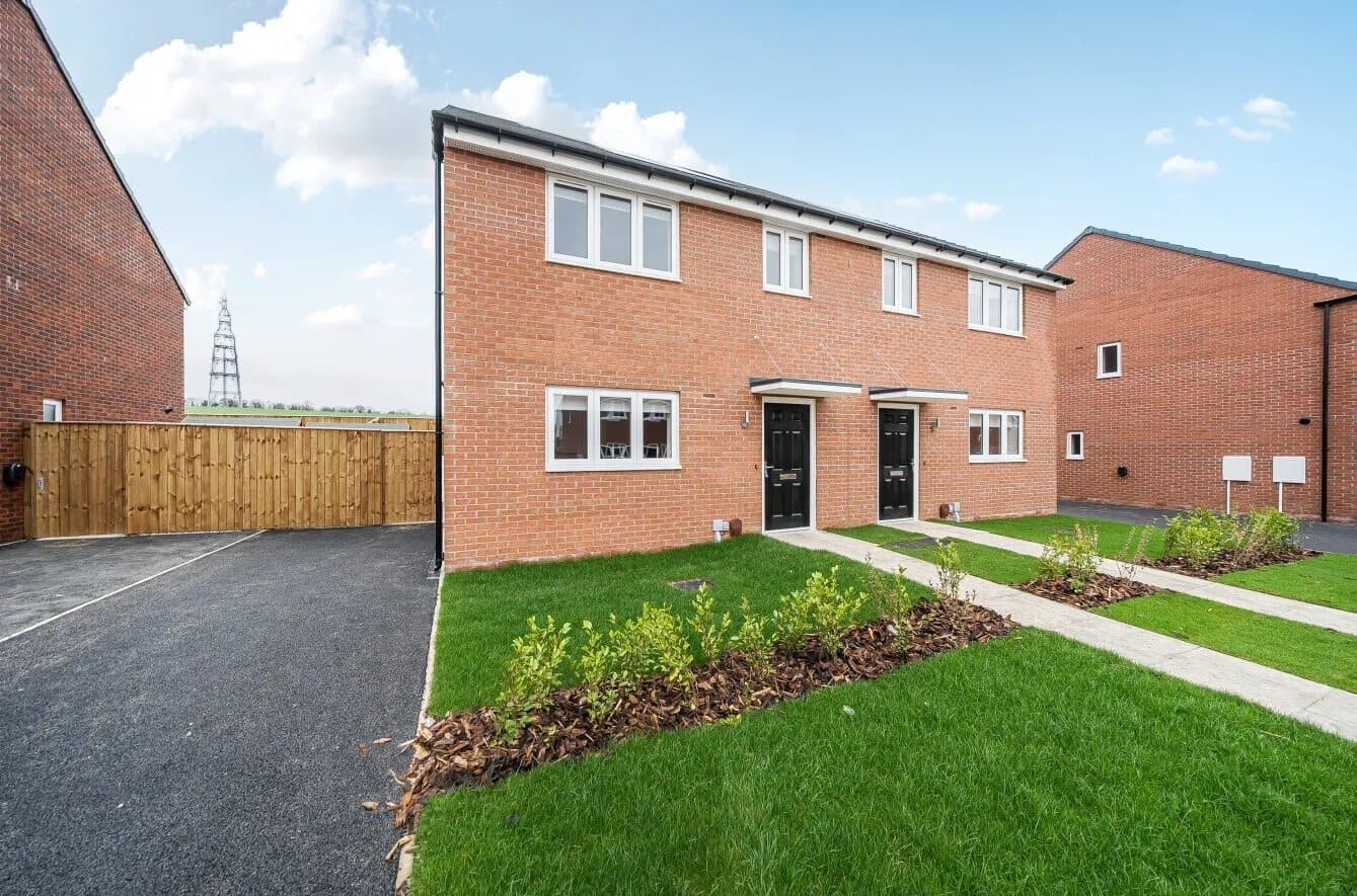 The Vale, Pontefract — exterior