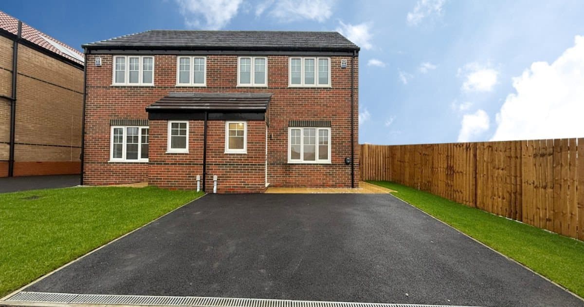 Greenlock Place, Leeds, West Yorkshire, Leeds — exterior